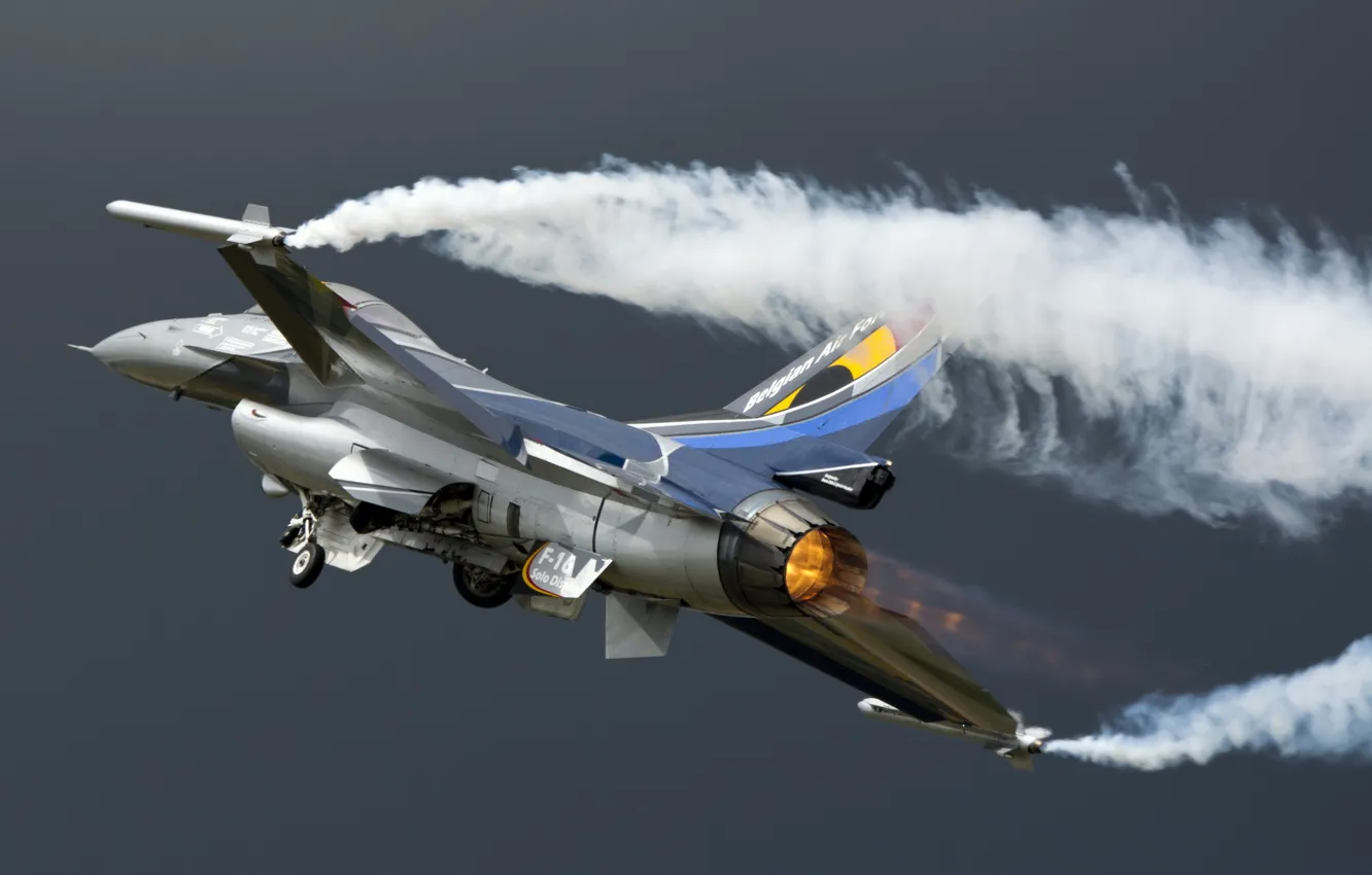 Фото обои небо, оружие, самолёт, F-16
