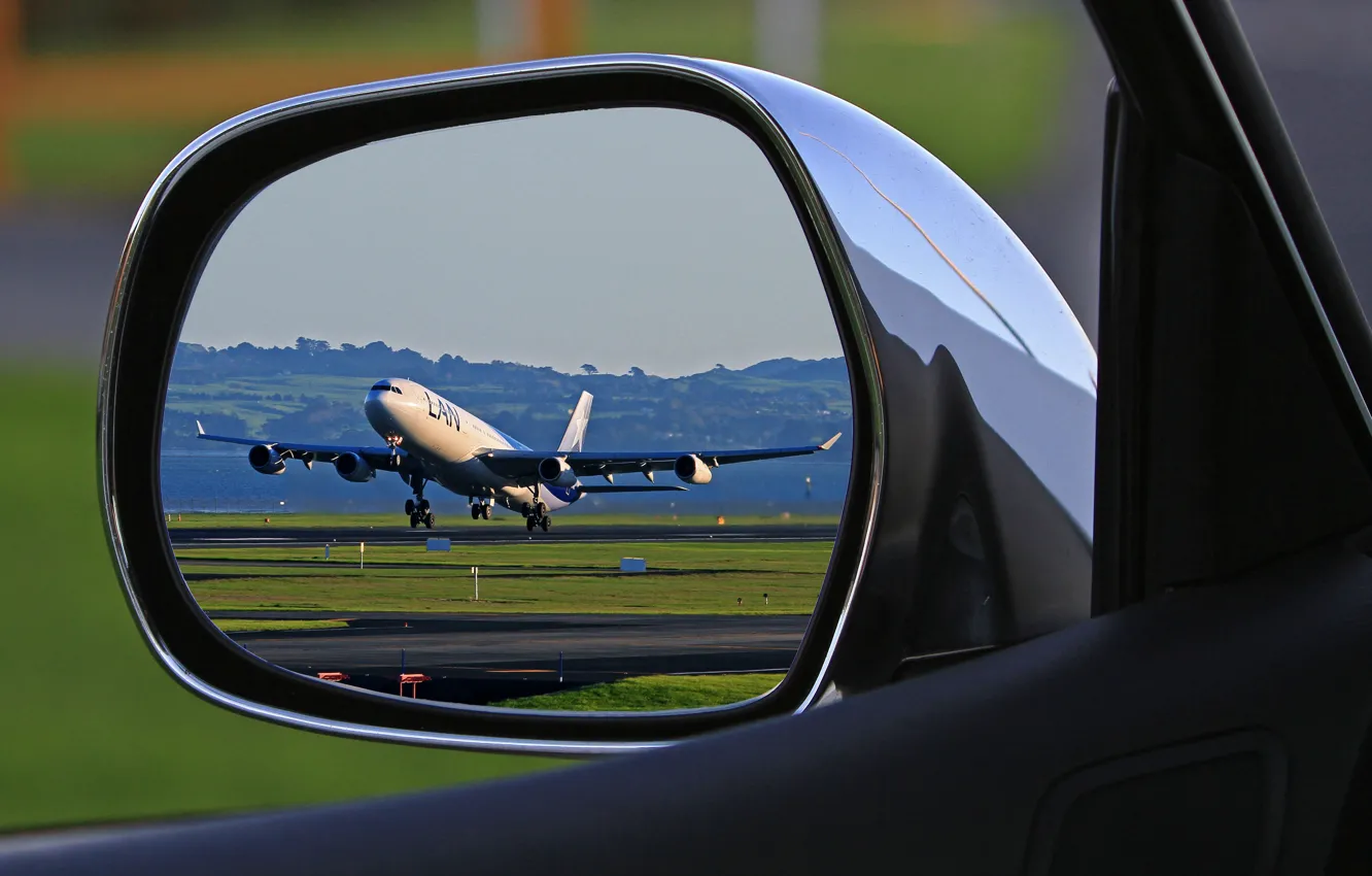 Фото обои Авто, Самолет, Зеркало, Авиация, Взлет, Airbus A320, Аэробус А-320, Зеркало заднего вида