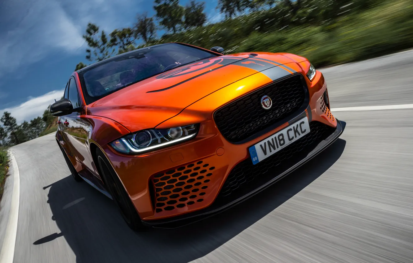 Фото обои оранжевый, скорость, Jaguar, 2018, XE SV, Project 8
