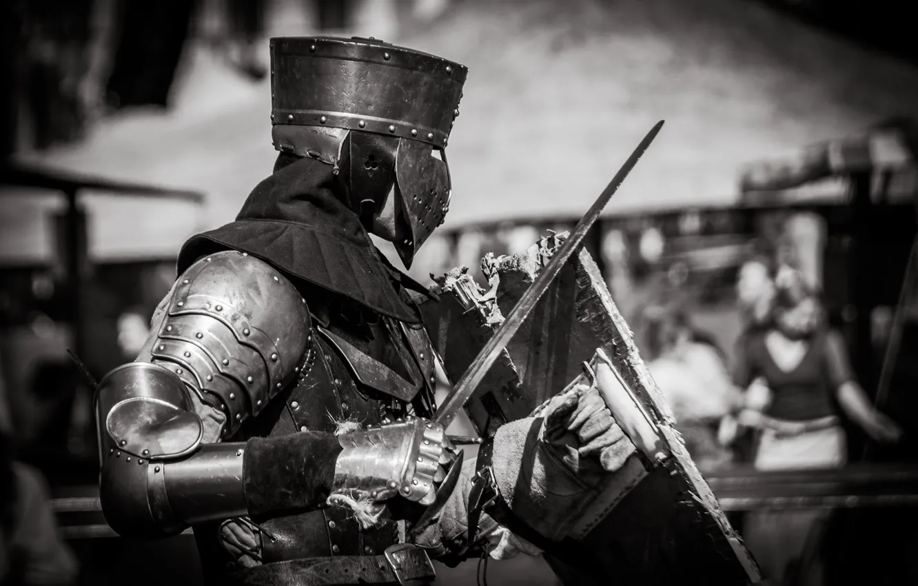 Фото обои меч, доспехи, воин, шлем, щит