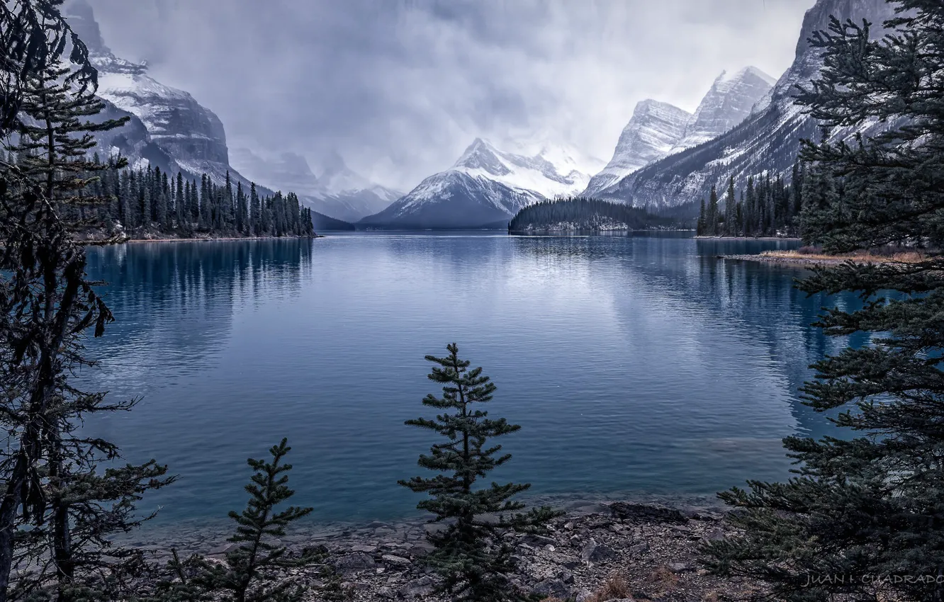 Фото обои снег, деревья, пейзаж, горы, природа, озеро, ели, Канада