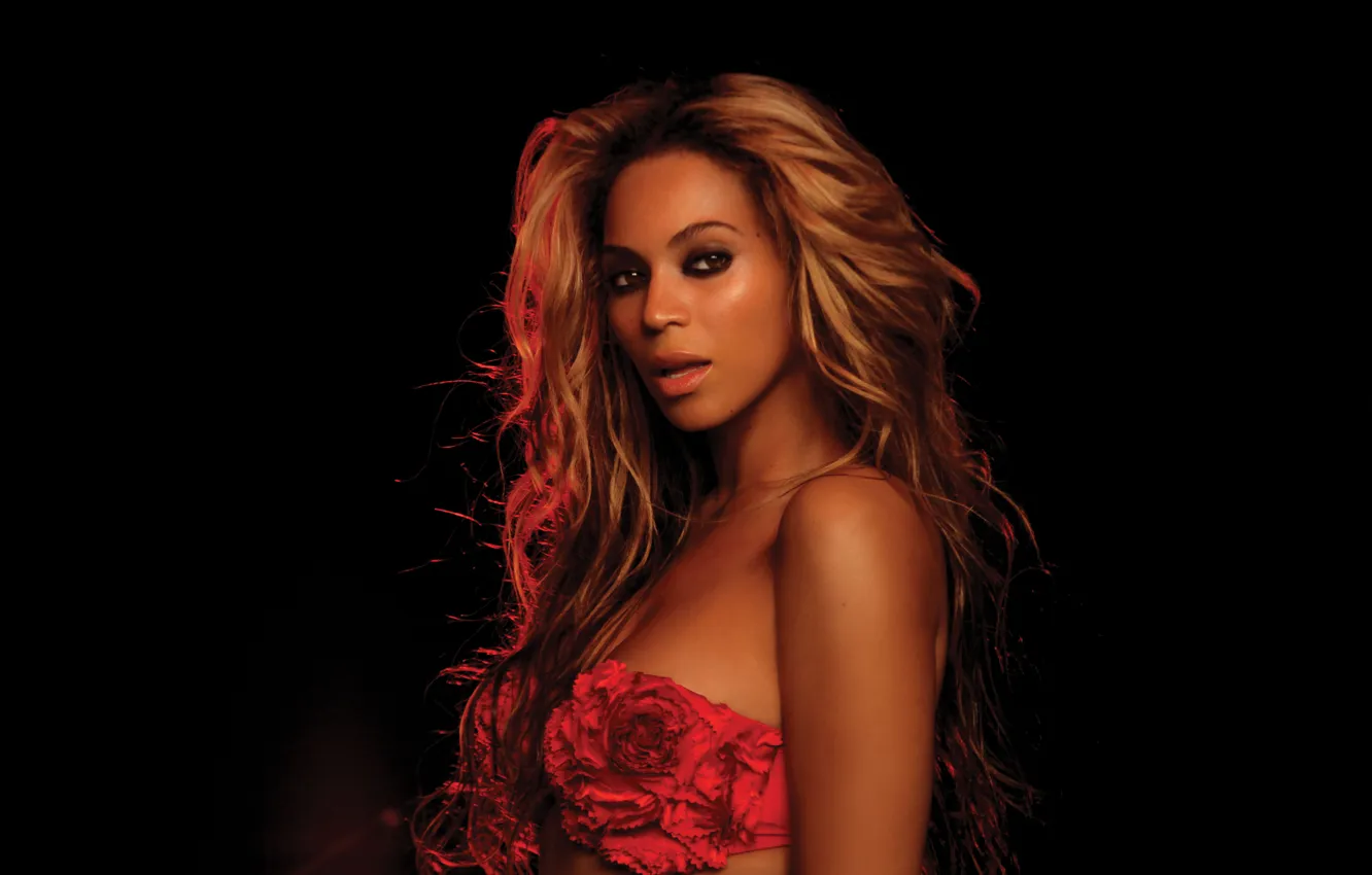 Фото обои темно, dark, Beyonce Knowles, в красном, in red