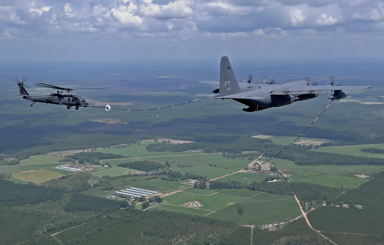 Фото обои helicopter, Джорджия, дозаправка в воздухе, Air Force Base, C-130 Hercules, Moody, HH-60 Pave Hawk