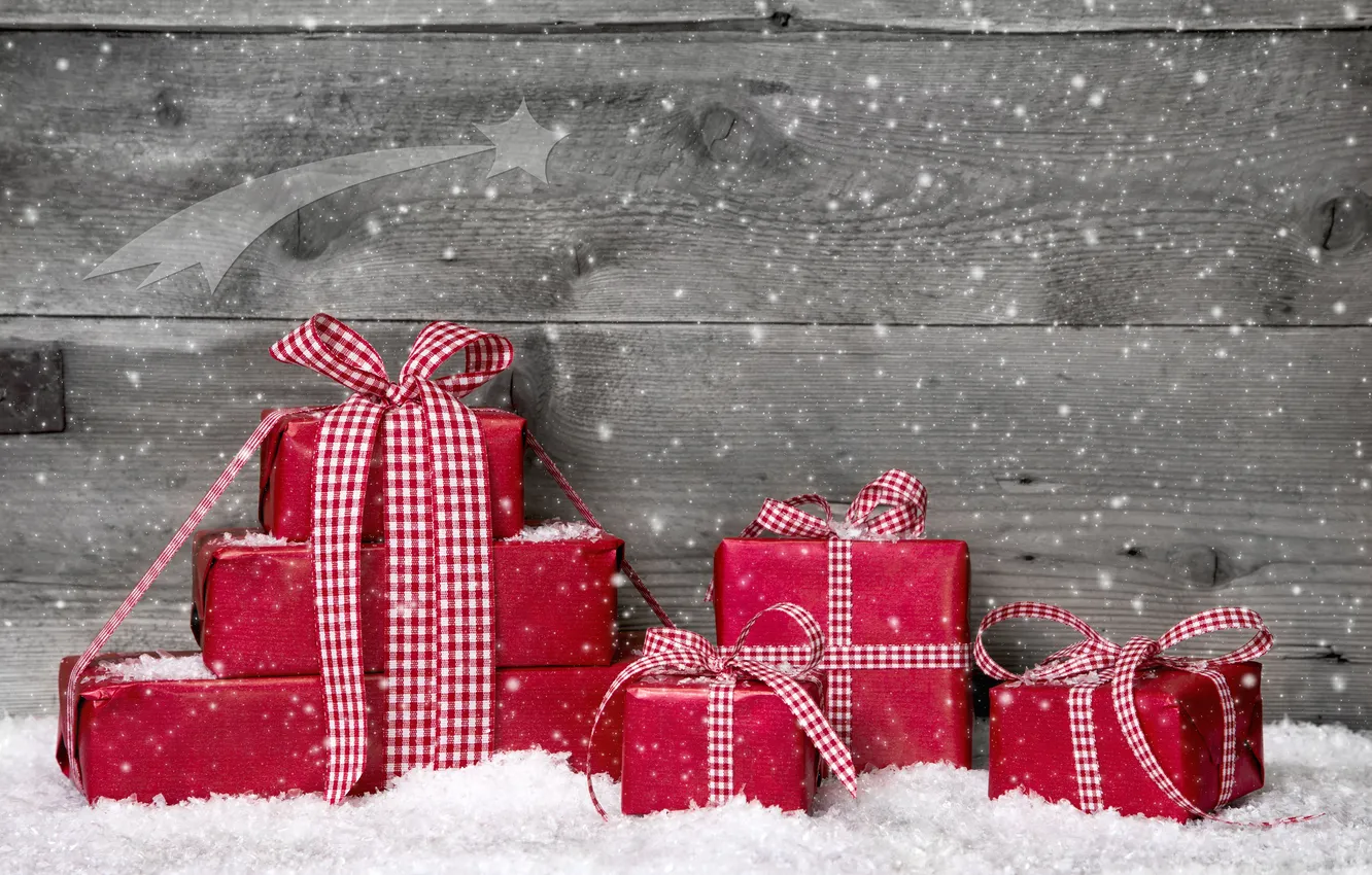Фото обои зима, снег, ленты, подарки, красные, Christmas, праздники, коробки