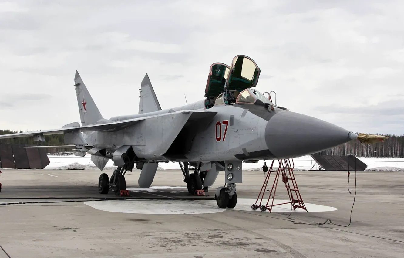 Фото обои Foxhound, МиГ-31, стояночка