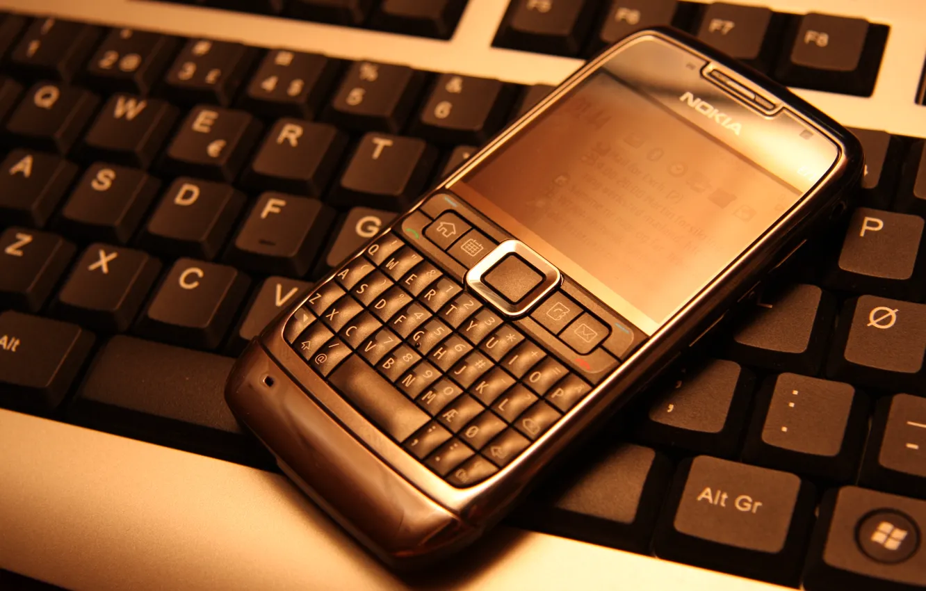 Фото обои телефон, клавиатура, нокия, кверти, nokia e71