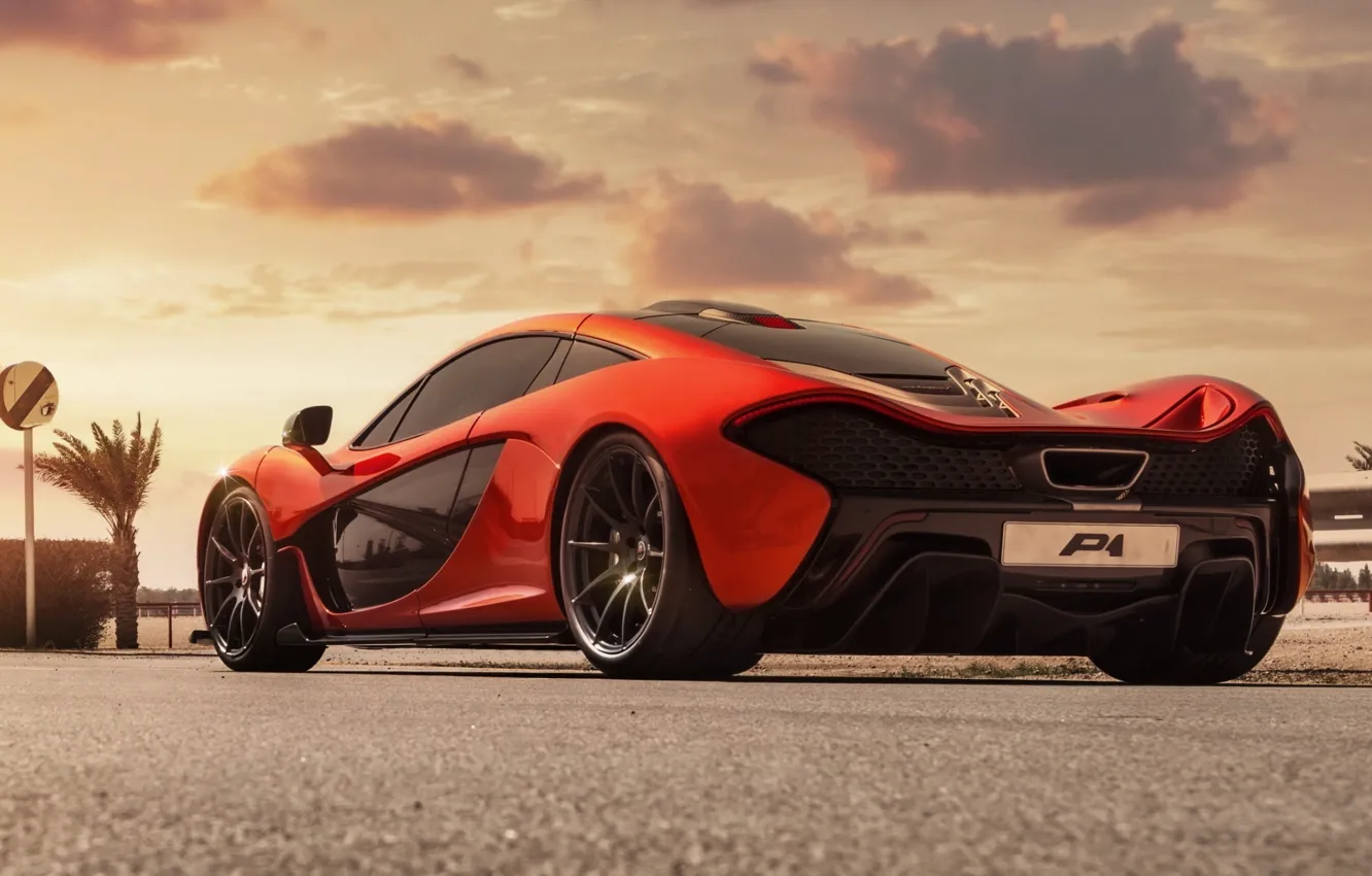Фото обои Concept, облака, оранжевый, McLaren, концепт, суперкар, вид сзади, МакЛарен