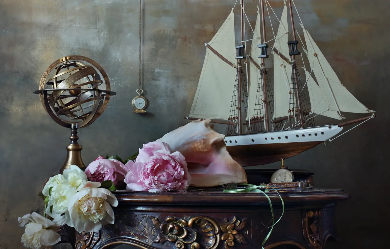 Фото обои цветы, часы, парусник, раковина, натюрморт, столик, пионы, Андрей Морозов
