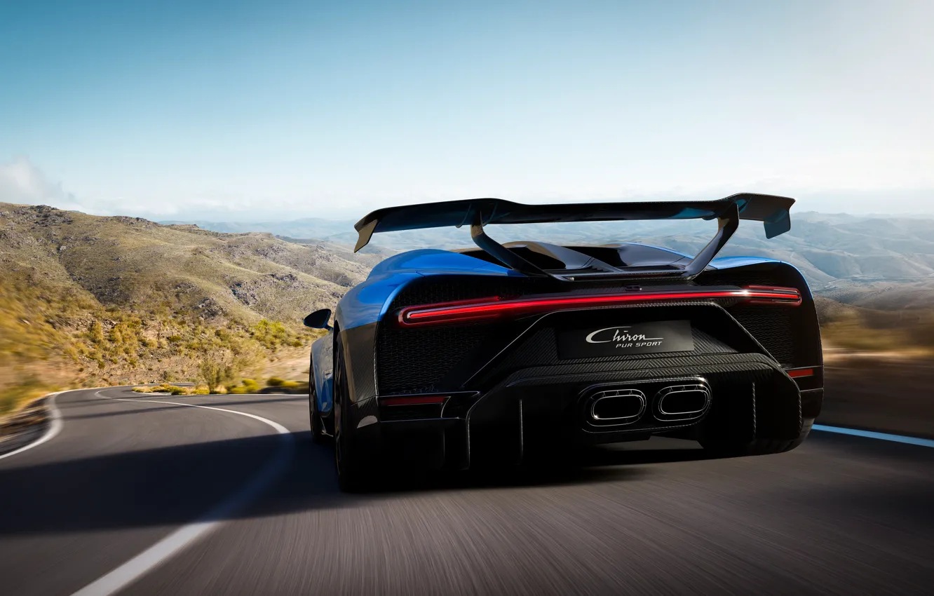 Фото обои скорость, Bugatti, вид сзади, гиперкар, Chiron, 2020, Pur Sport