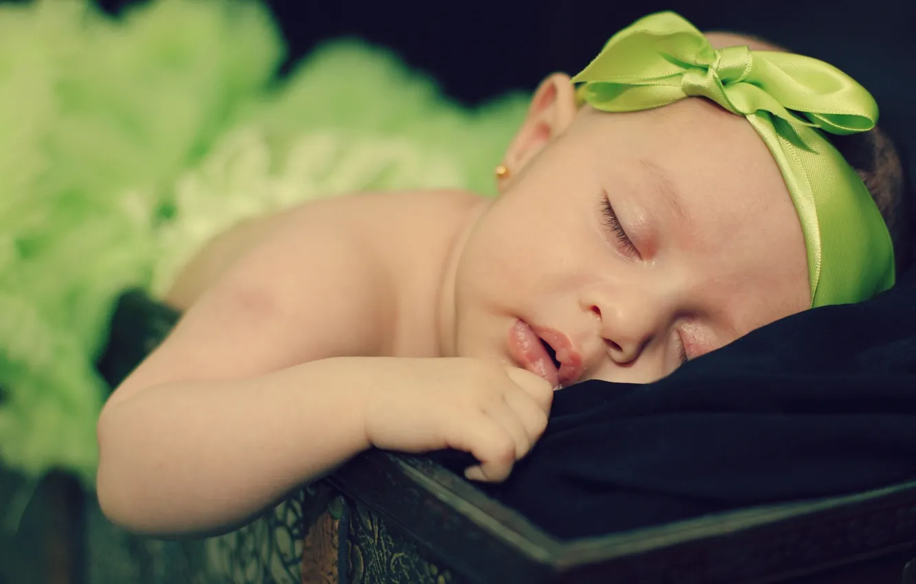 Фото обои сон, девочка, бантик, малышка, ребёнок, младенец, ленточка