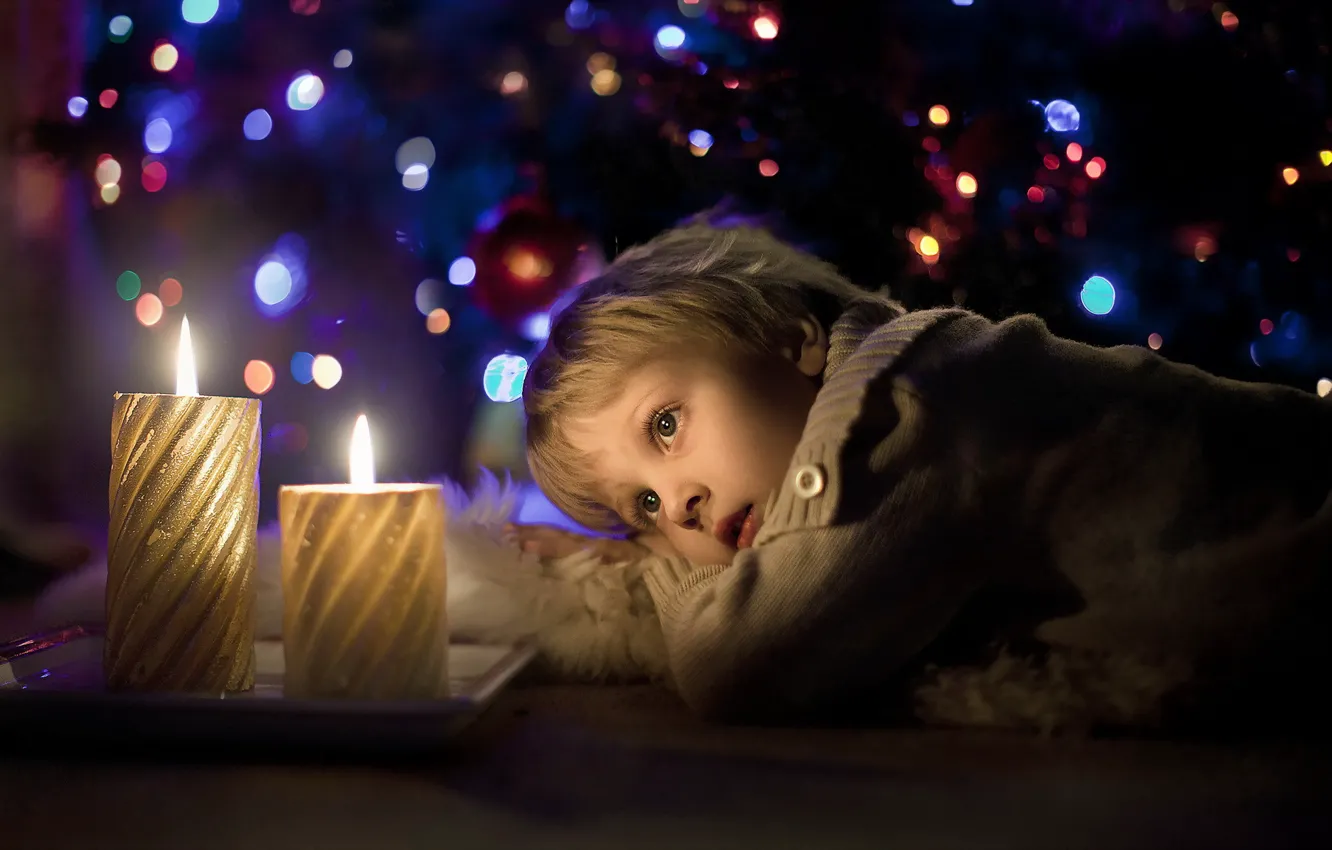 Фото обои настроение, праздник, свечи, малчик