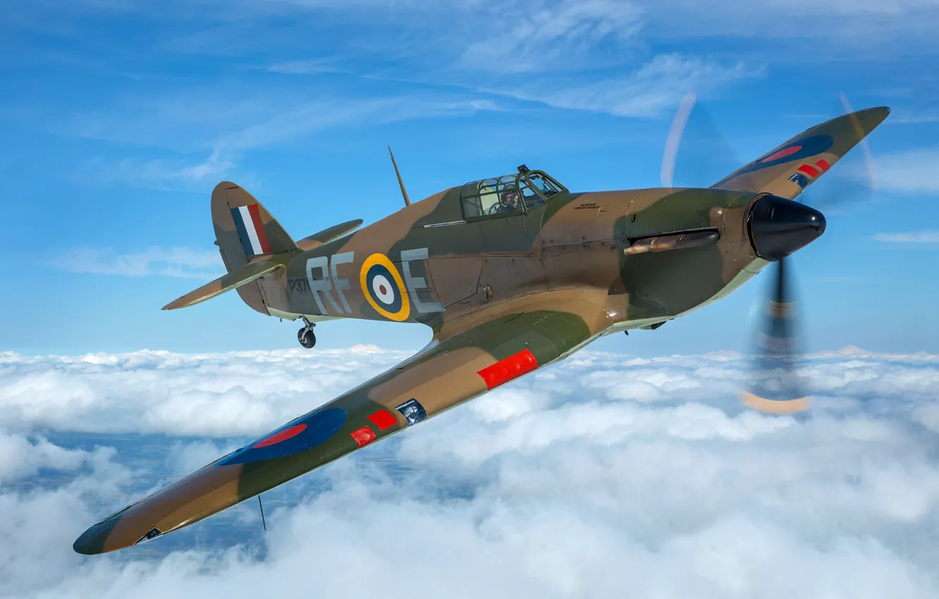 Фото обои Облака, Винт, Истребитель, Пилот, Hawker Hurricane, Hurricane, RAF, Вторая Мировая Война