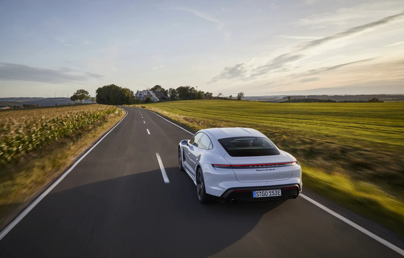 Porsche 2019 2020 Taycan Turbo