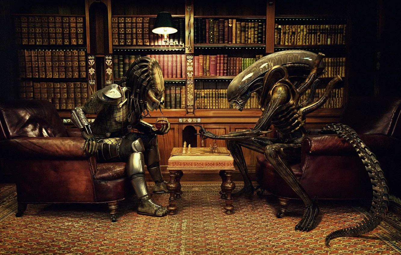 Фото обои шахматы, чужой, кабинет, против, партия, книжки, хищника, alien vs predator