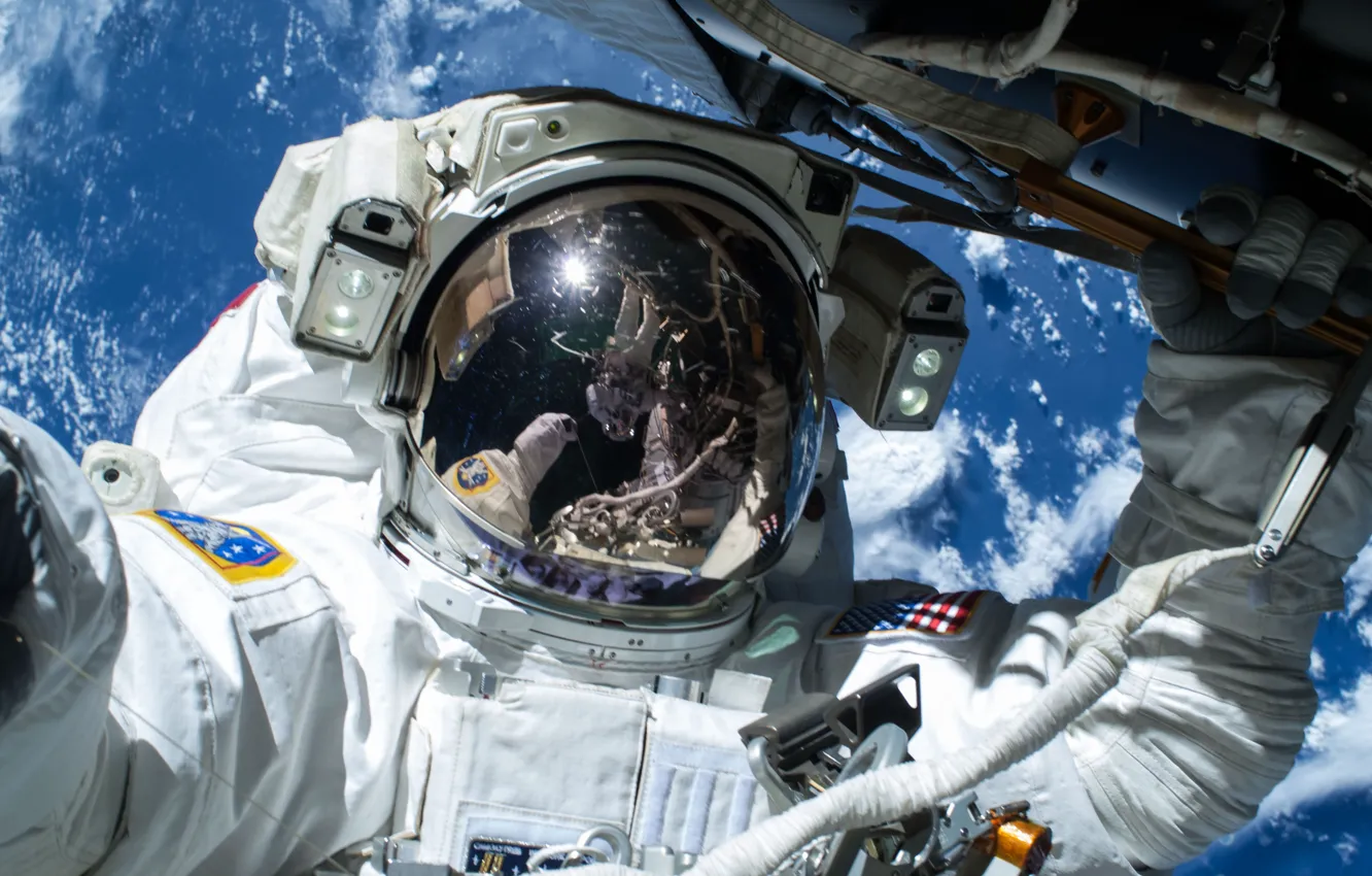Фото обои скафандр, Земля, МКС, астронавт
