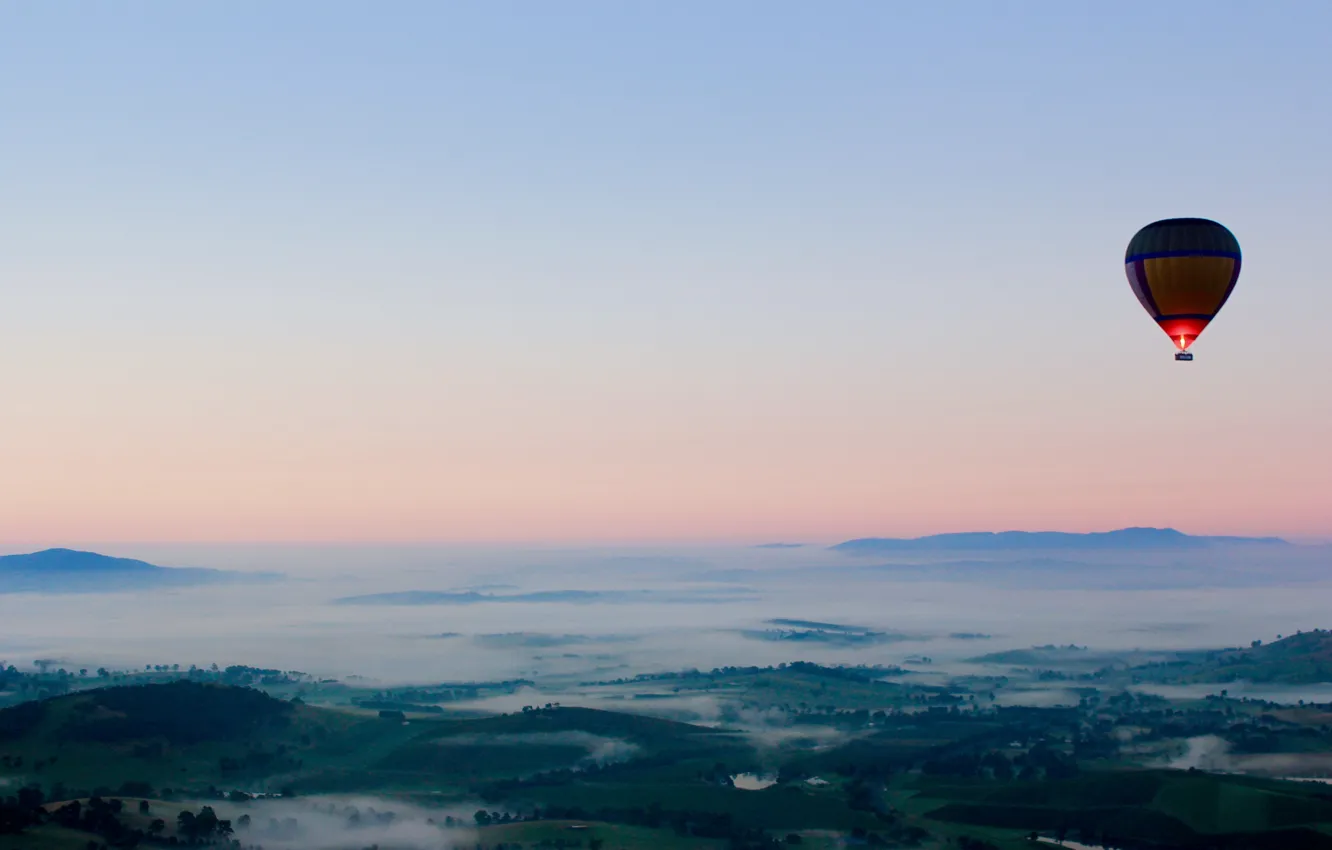 Фото обои туман, воздушный шар, вид, высота, утро