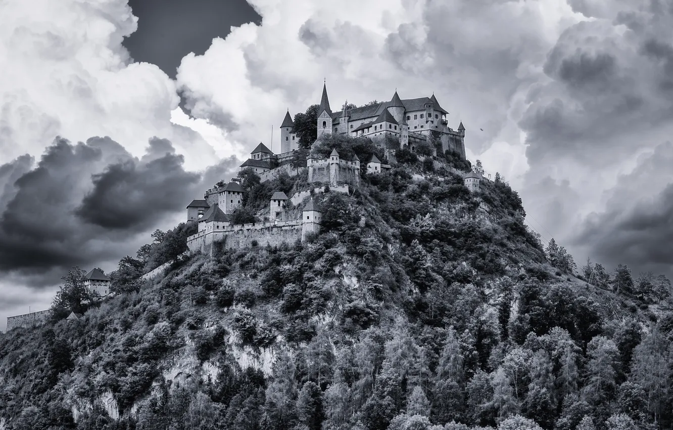 Фото обои небо, облака, деревья, скалы, Австрия, Каринтия, Санкт-Георген, Гохостервитц замок