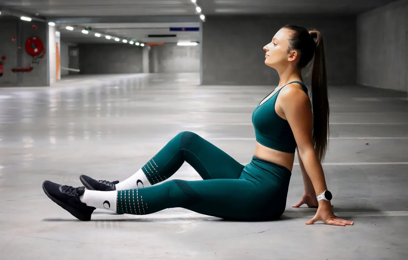 Фото обои gym, leggings, buttock, woman fitness, activewear, woman exercises, woman streching, woman workout