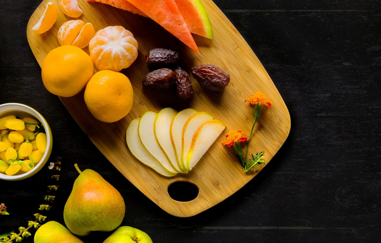 Фото обои виноград, груши, мандарины