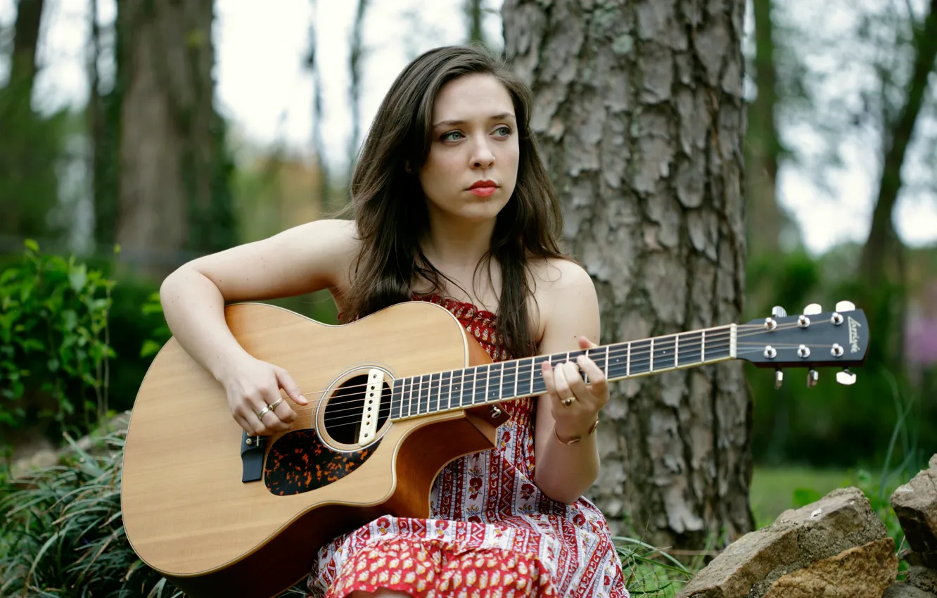 Фото обои гитара, певица, автор песен, Carly Gibson