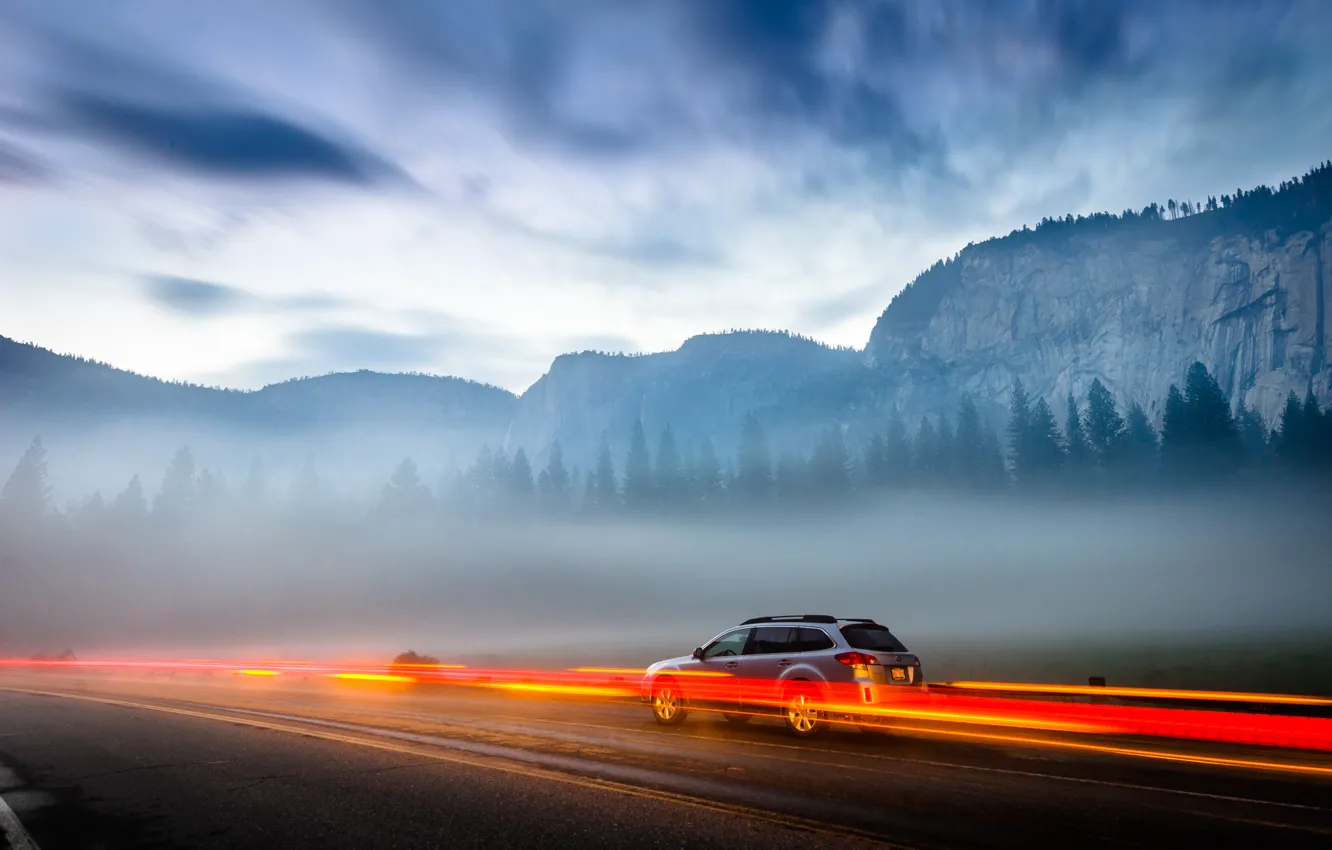 Фото обои дорога, машина, горы, природа, огни, Yosemite Valley, национальный парк