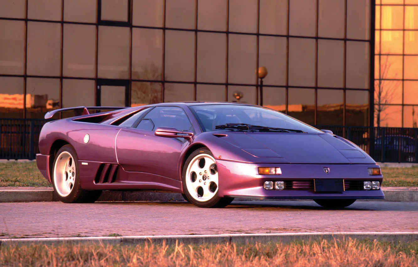 Фото обои здание, lamborghini, diablo, фиолетовая, ламборгини