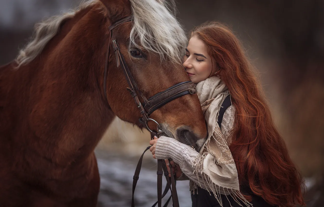 Фото обои девушка, настроение, конь, лошадь, рыжая, рыжеволосая, длинные волосы, Анюта Онтикова