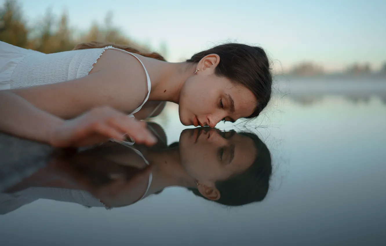 Фото обои вода, девушка, отражение, Асхат Бардынов, Ксения Чапкаева