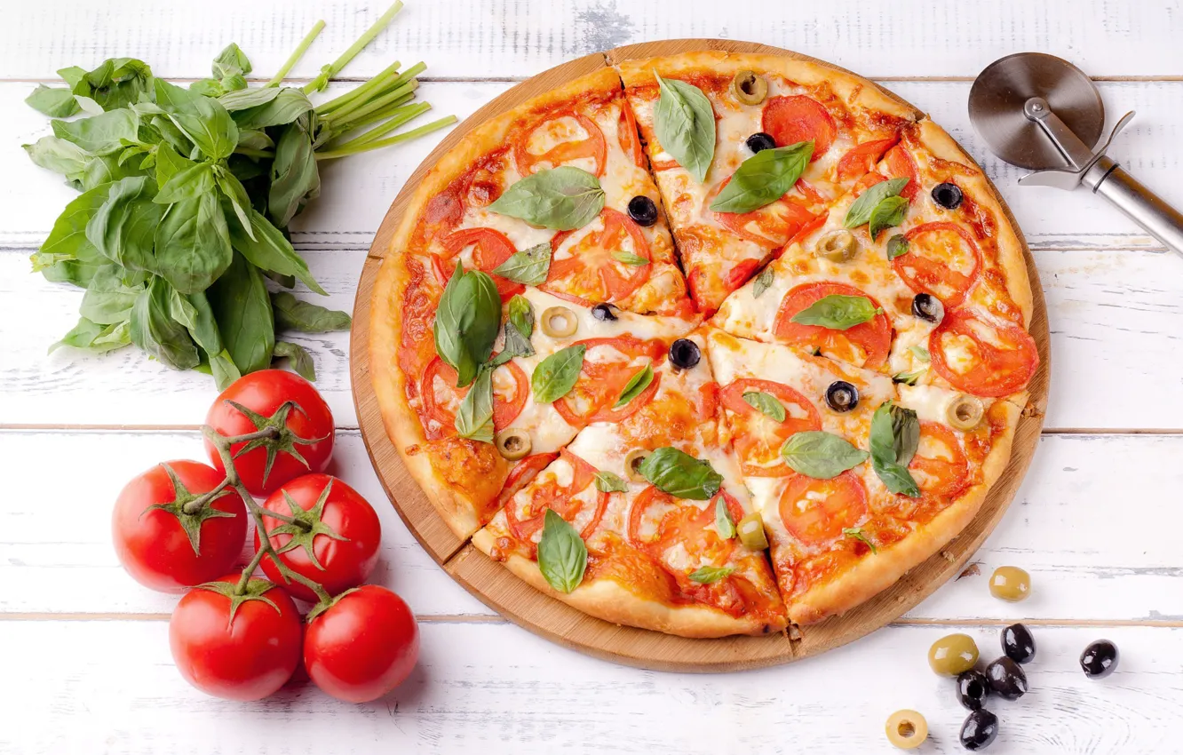 Фото обои сыр, пицца, помидоры, оливки, специи, начинка