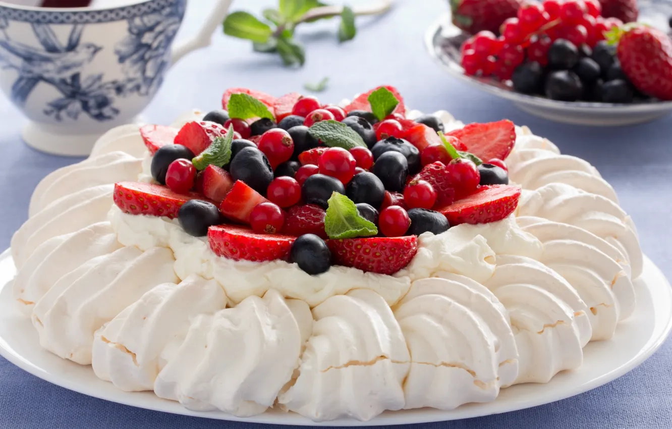 Фото обои ягоды, торт, безе, Павлова