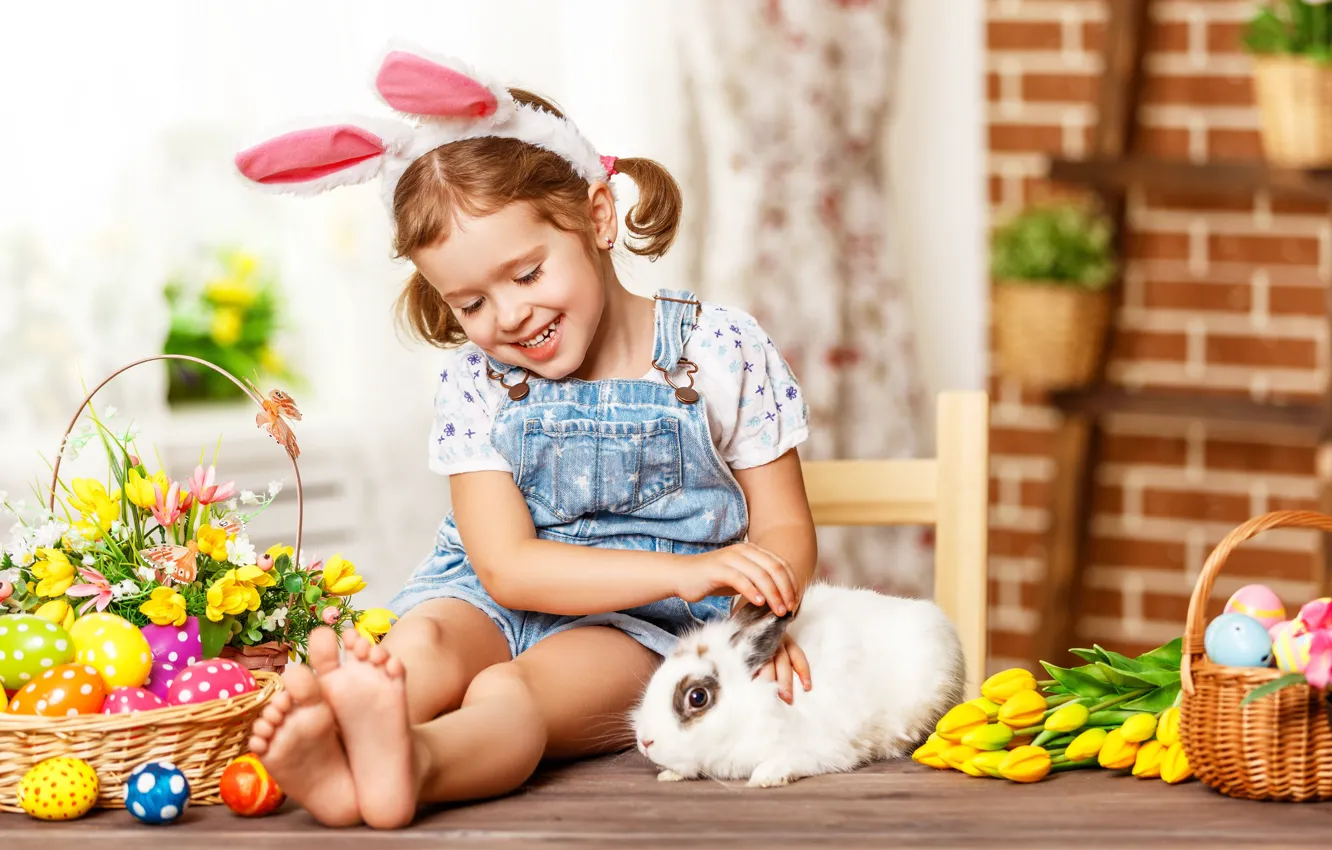 Фото обои праздник, яйца, кролик, пасха, девочка, ушки