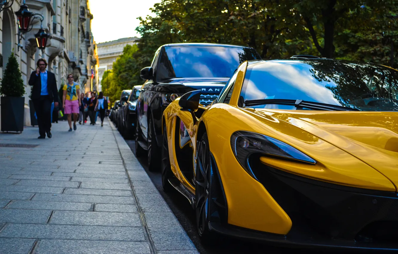 Фото обои McLaren, Paris, Car, Sunset, Yellow, People, SuperCar