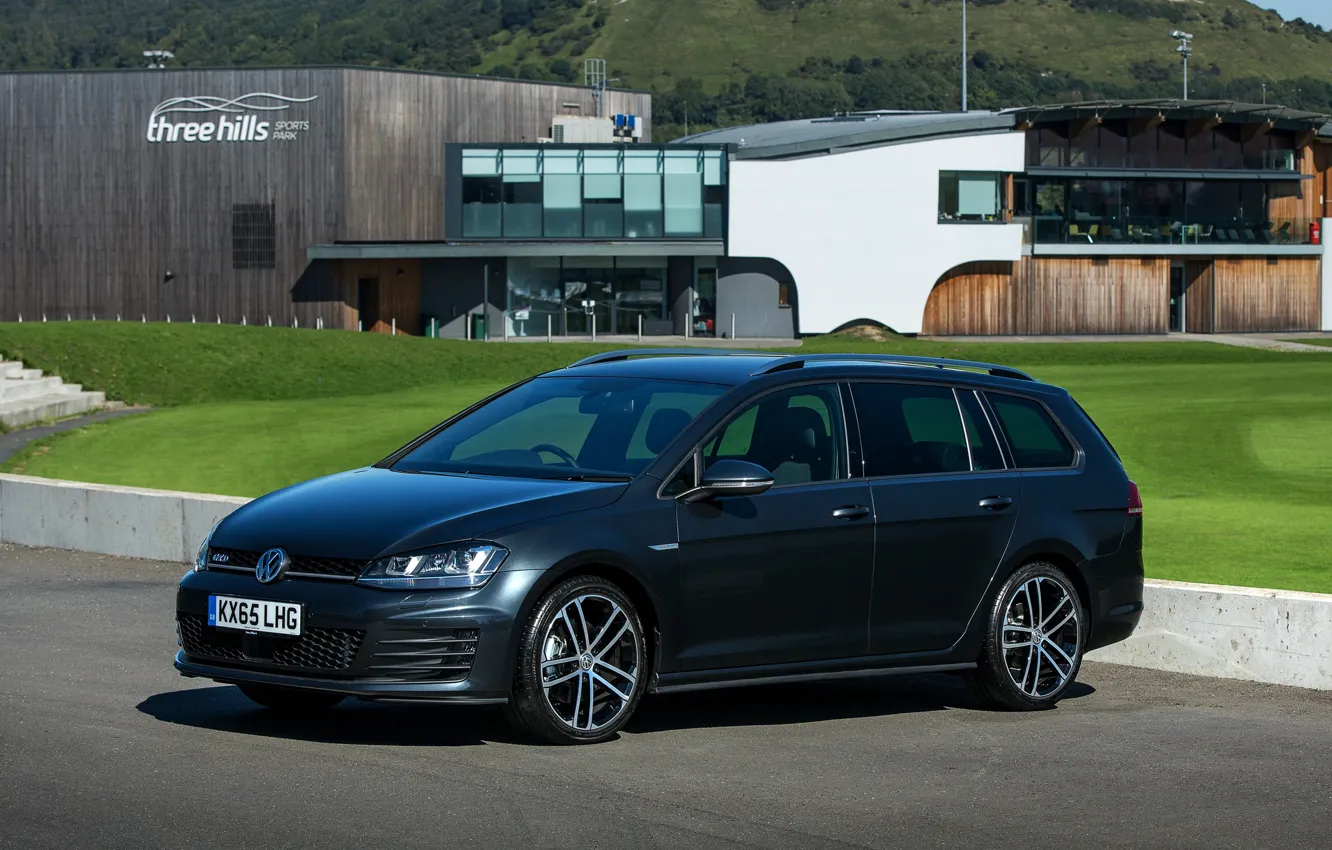 Фото обои газон, Volkswagen, универсал, 2016, Golf GTD Estate