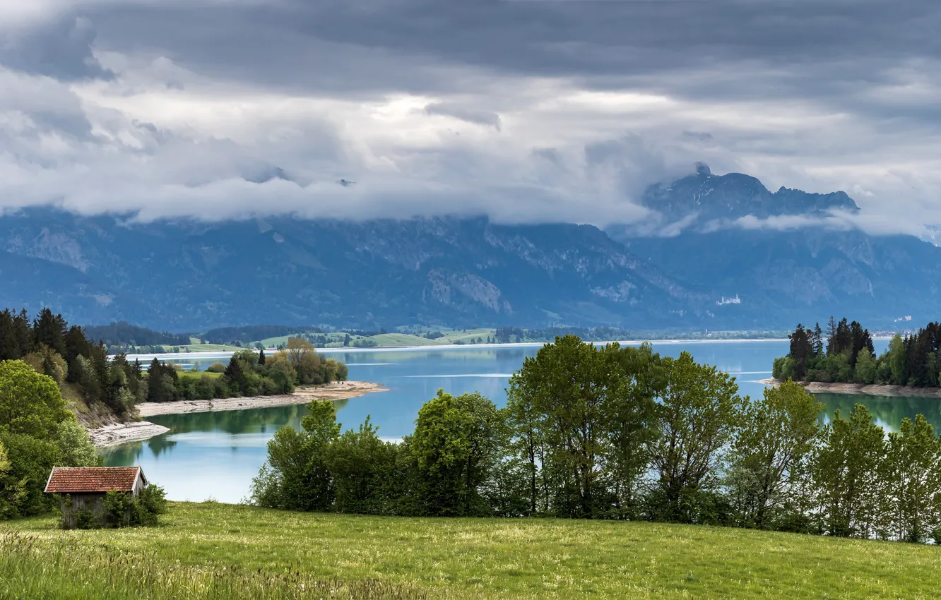 Фото обои трава, облака, деревья, горы, озеро, Германия, Бавария, домик