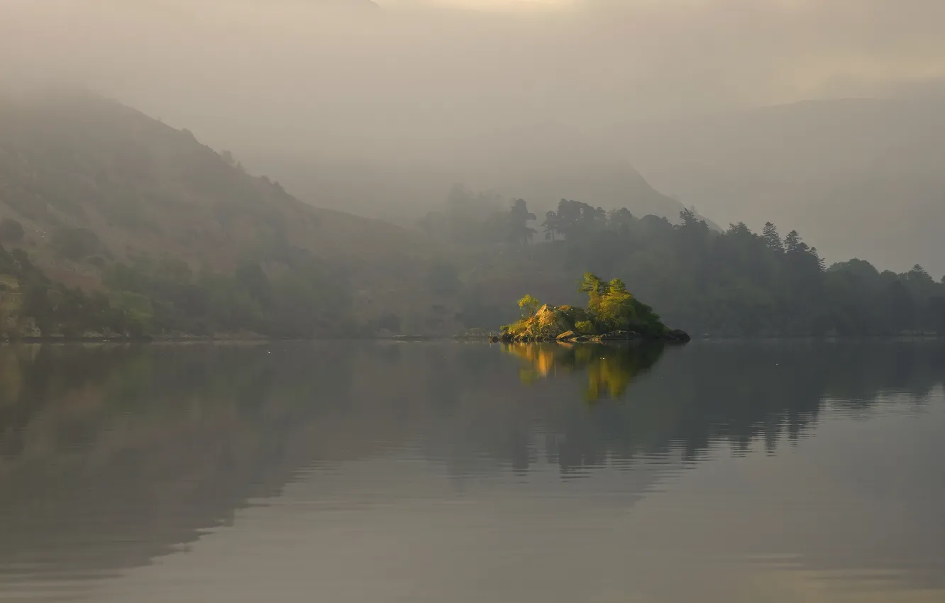Фото обои деревья, туман, озеро, гладь, отражение, холмы, остров