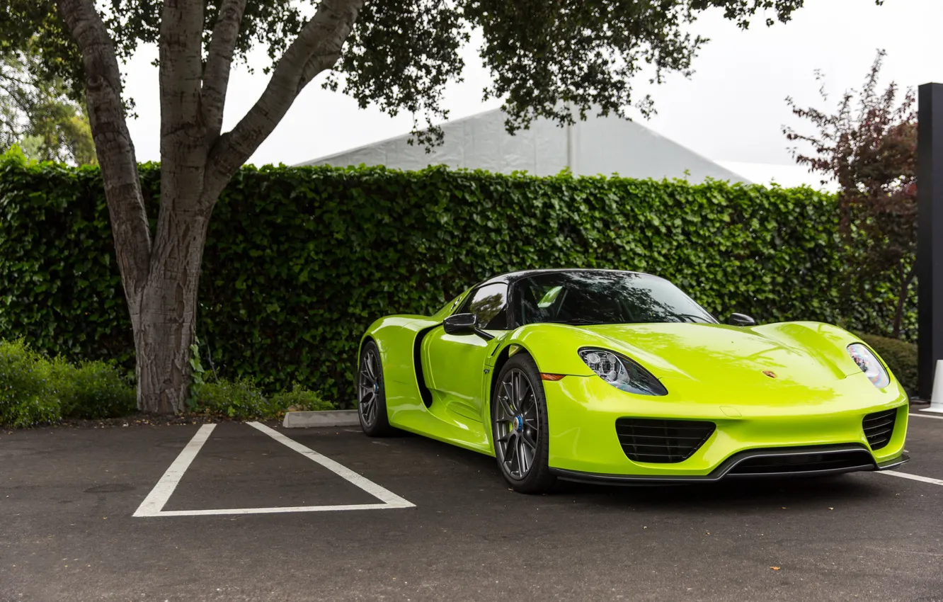 Фото обои Porsche, Green, Spyder, 918, Parking