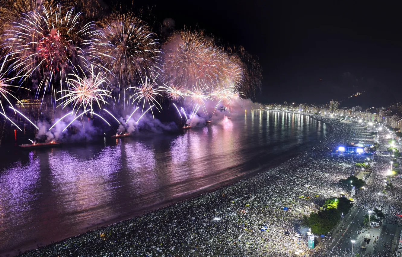 Фото обои пляж, ночь, город, огни, побережье, Новый Год, Бразилия, New Year