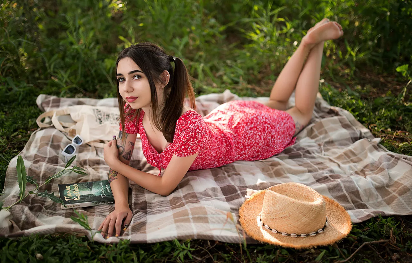 Фото обои grass, dress, barefoot, twintails, model, tattoo, women, brunette