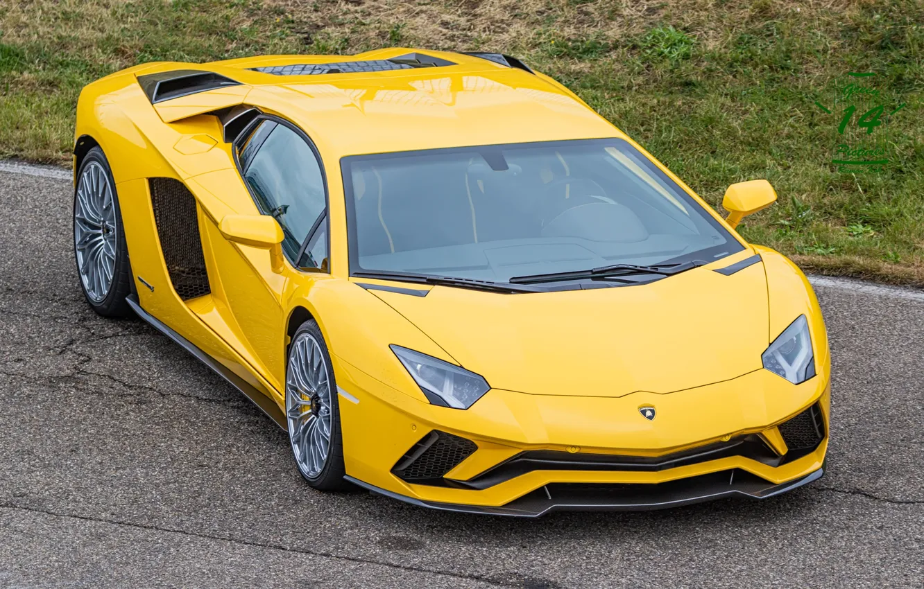 Фото обои Lamborghini, Yellow, Aventador, s