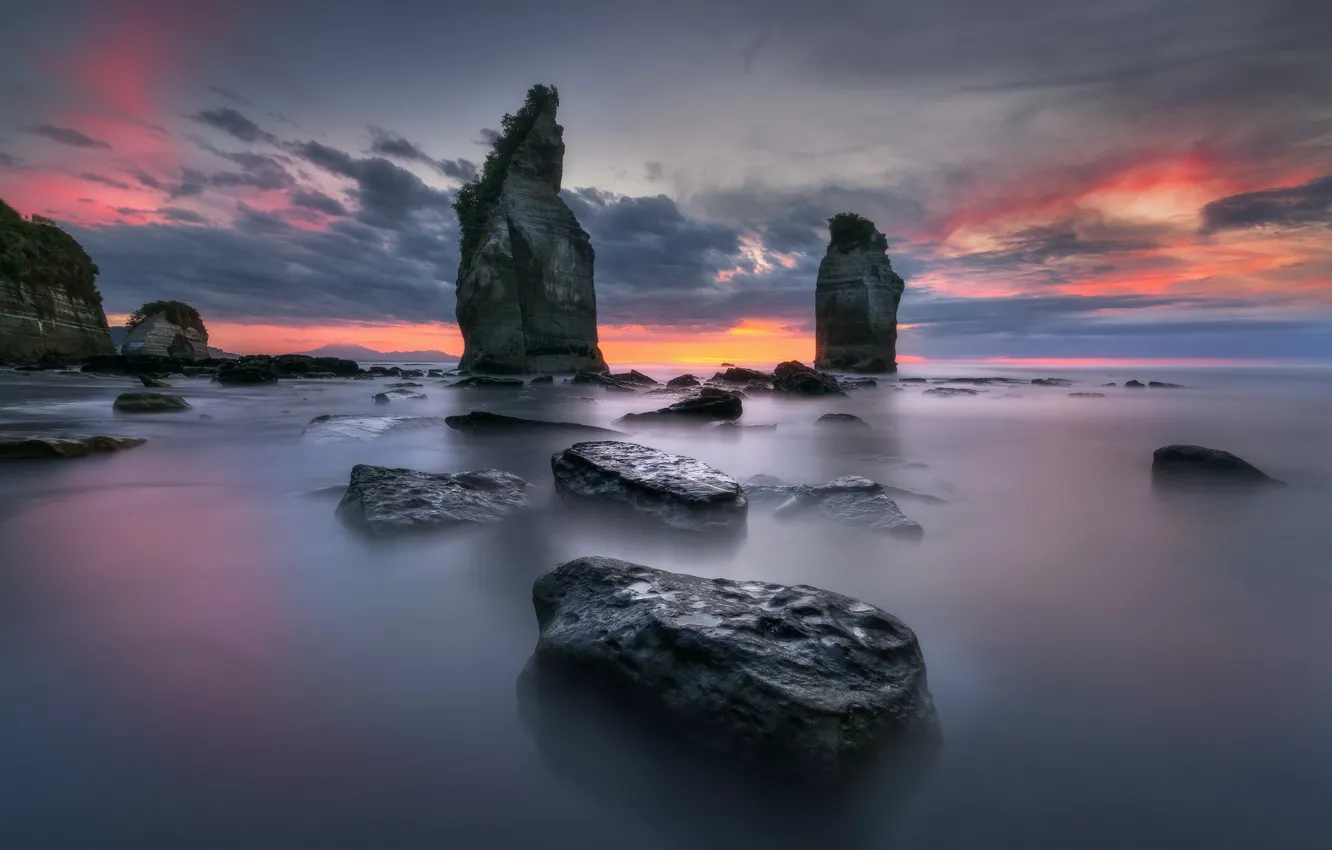 Фото обои Закат, Вода, Облака, Море, Скалы, Багрянец, Валуны