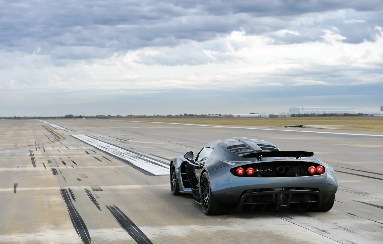 Фото обои небо, суперкар, вид сзади, Hennessey, Venom GT, Хеннесси, Веном ГТ