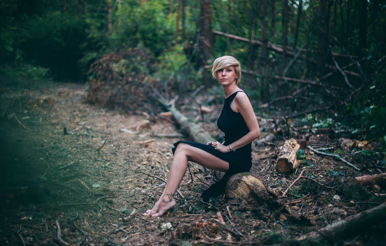 Фото обои лес, девушка, girl, ножки, woman, Ольга Вастикова, Olga Vastikova