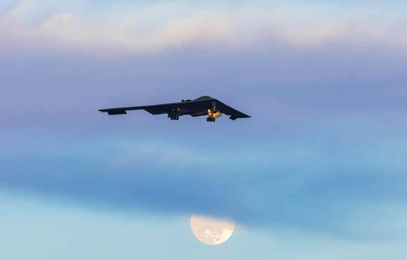 Фото обои небо, луна, Spirit, бомбардировщик, стратегический, B-2A