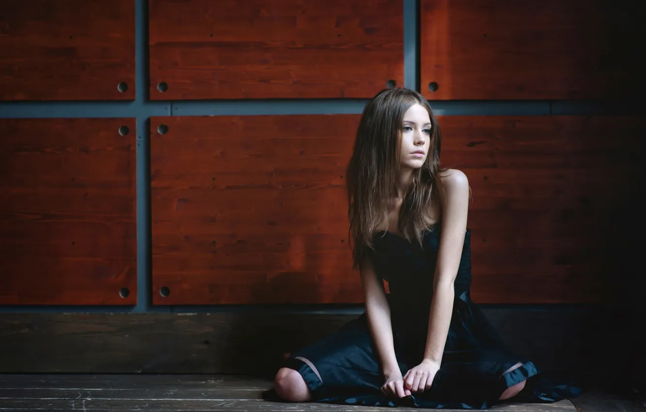 Фото обои model, black dress, on the floor, Ksenia Kokoreva