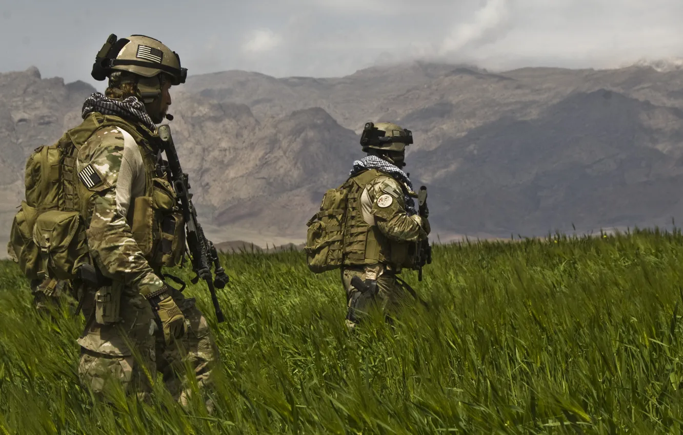 Фото обои Афганистан, М4А1, боевые контролеры, наводчики, специалисты США, ИК-флажки США