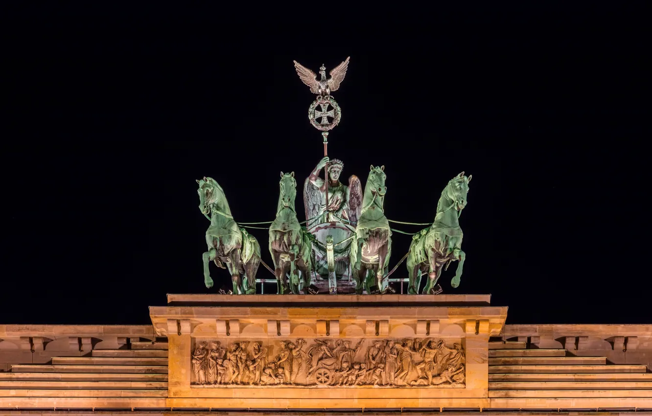 Фото обои Ночь, Виктория, Германия, Deutschland, Берлин, Berlin, Бранденбургские ворота, Памятник