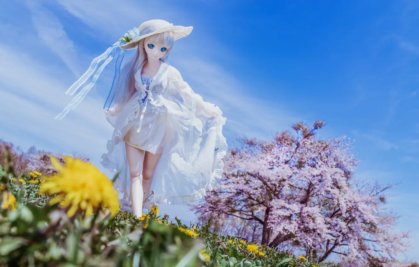 Фото обои небо, деревья, цветы, настроение, игрушка, весна, кукла, сакура