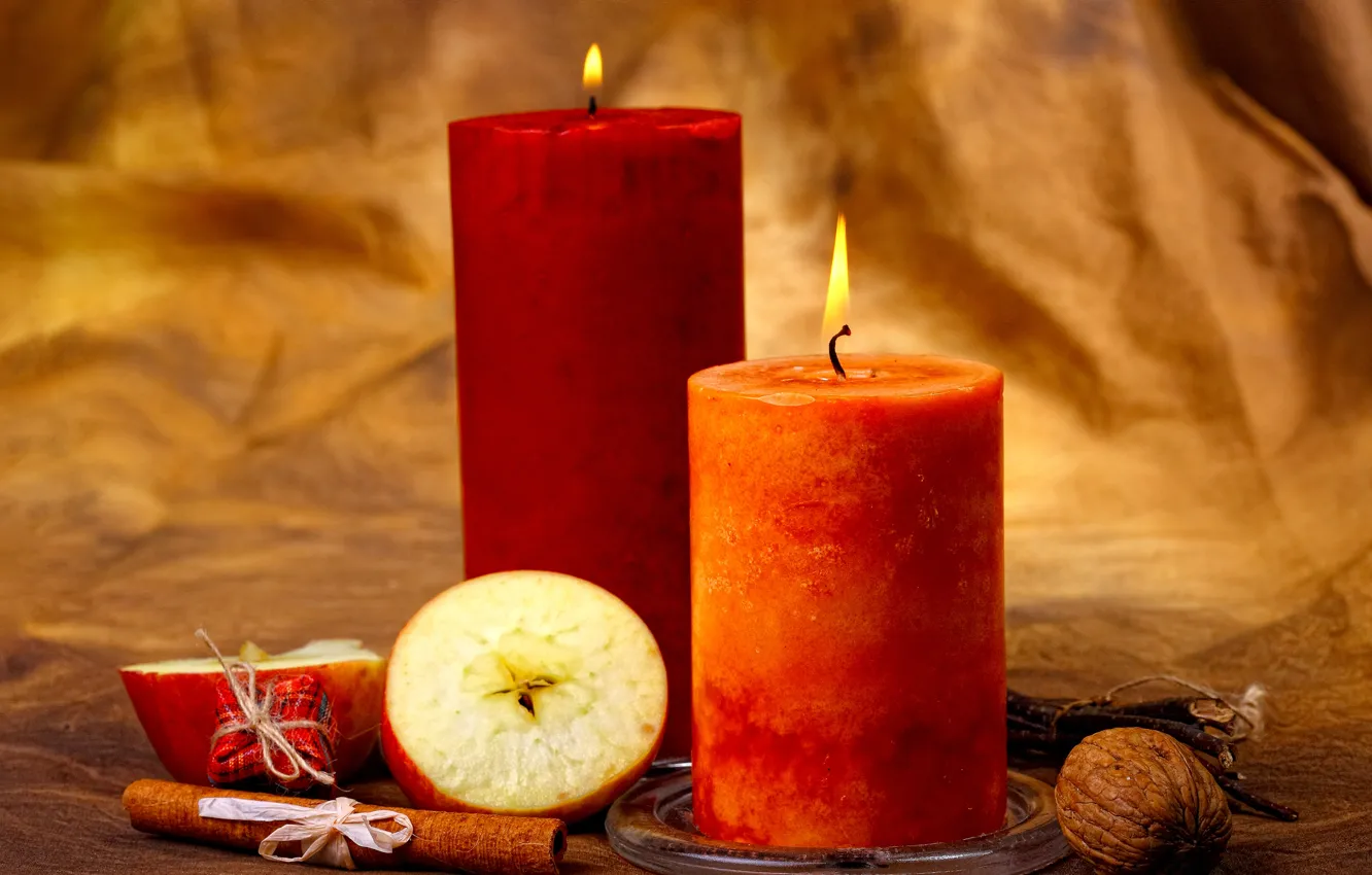 Фото обои яблоки, свечи, орехи, корица