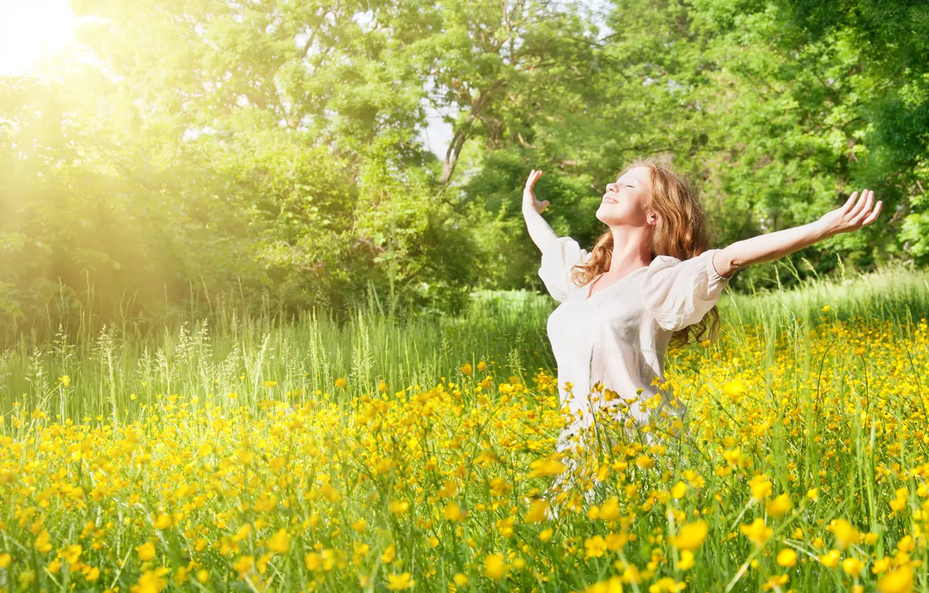 Фото обои girl, nature, freedom, enjoying, outdoors, sammer