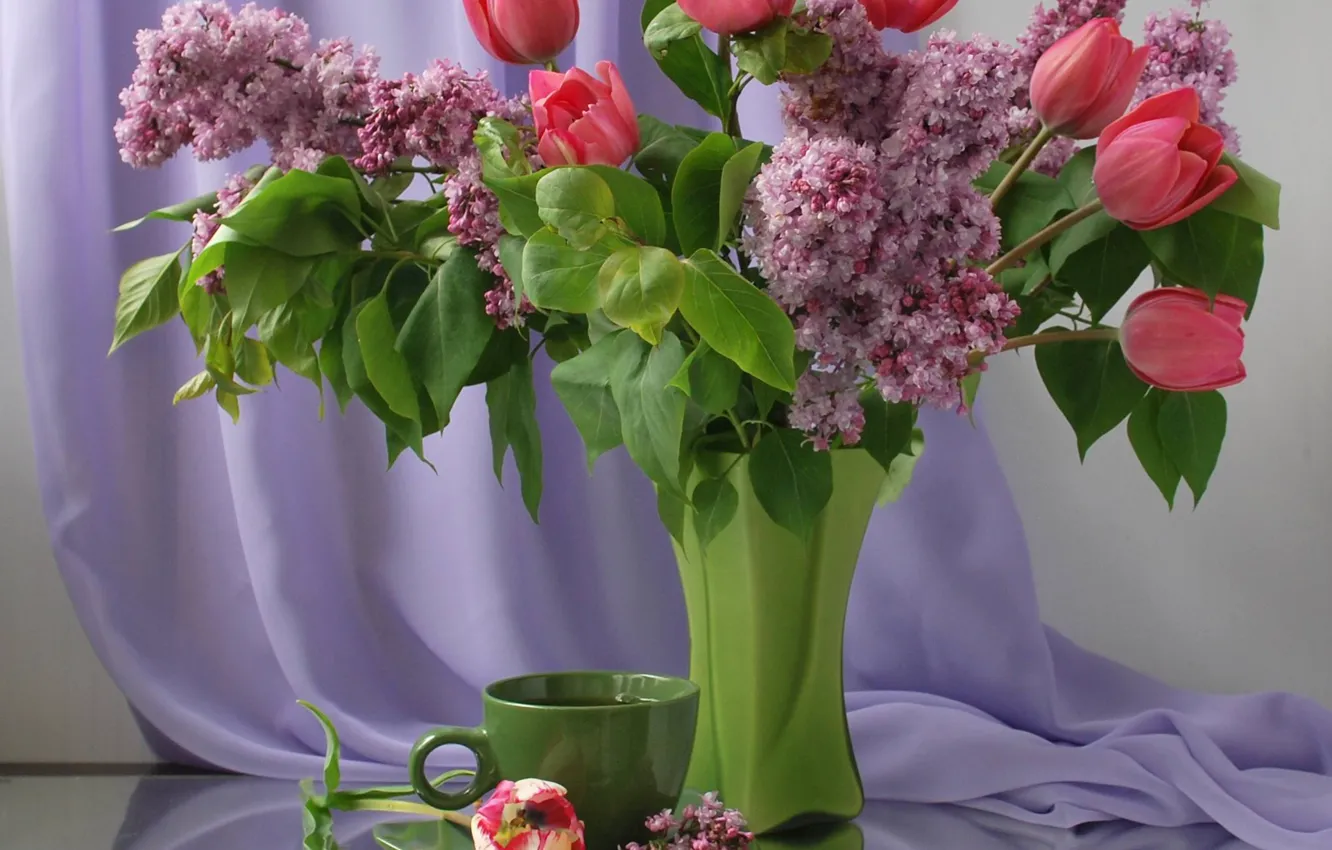 Фото обои цветы, весна, чашка, тюльпаны, ваза, натюрморт, сирень